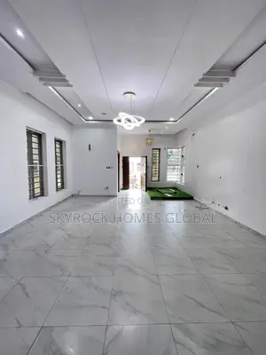5bdrm Duplex in Osapa london for rent