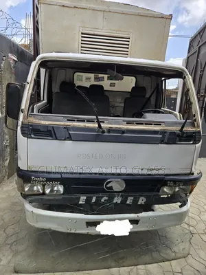 China Eicher Truck Windscreen Glass Installed at Chimatex Auto Glass