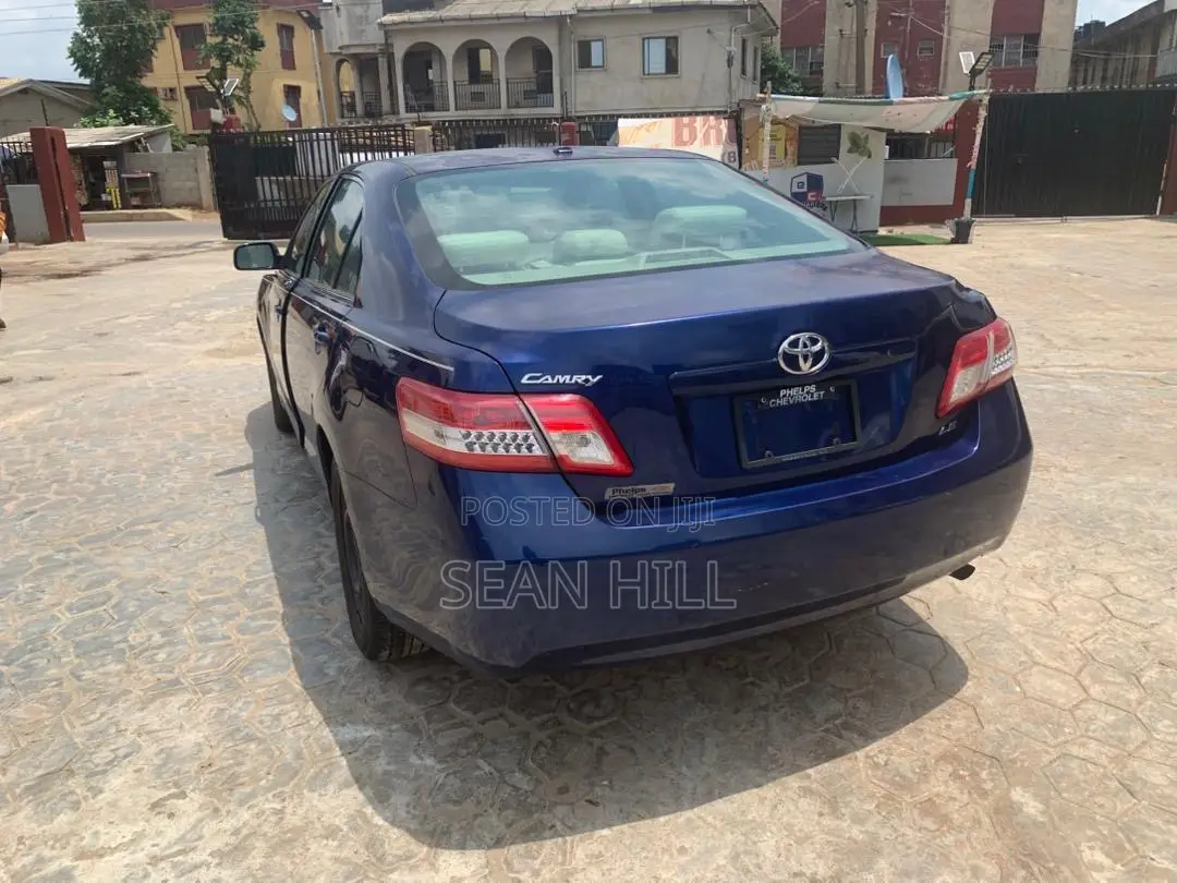 Toyota Camry 2010 Blue