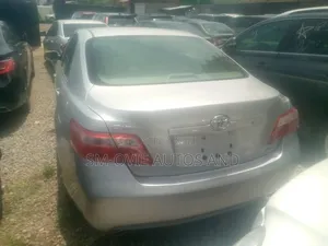 Toyota Camry XLE V6 4dr Sedan (3.5L 6cyl 6AM) 2007 Silver