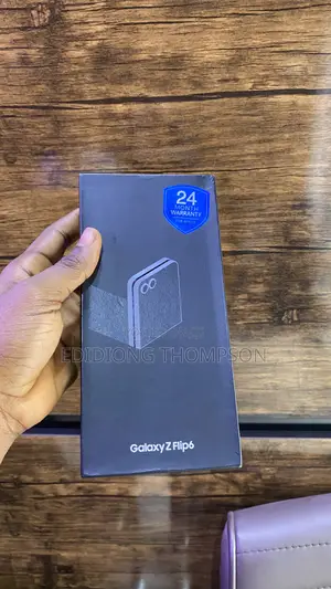 New Samsung Galaxy Z Flip6 256 GB