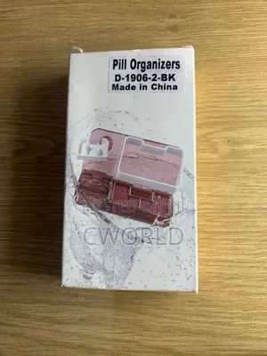 Multi-Compartment Pill Organizer Cutter Case