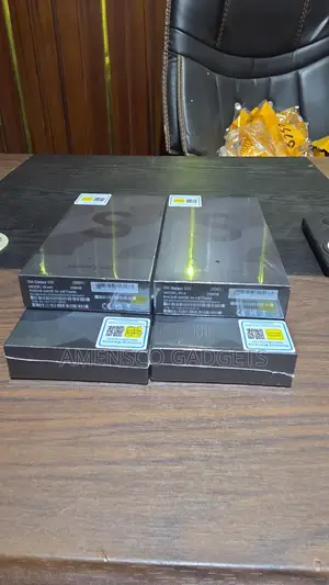 New Samsung Galaxy S22 5G 256 GB