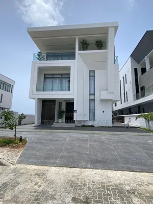 5bdrm Duplex in Ikate for sale