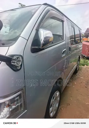 Toyota HiAce 2010 Silver