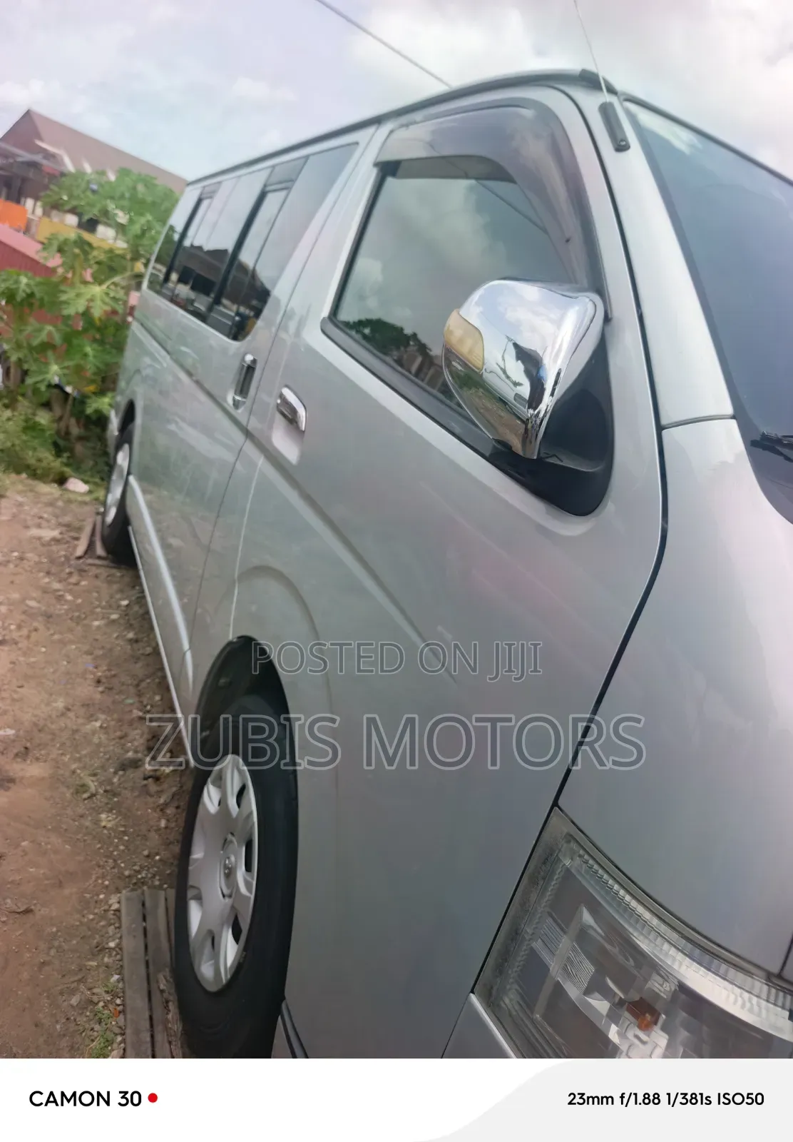 Toyota HiAce 2010 Silver