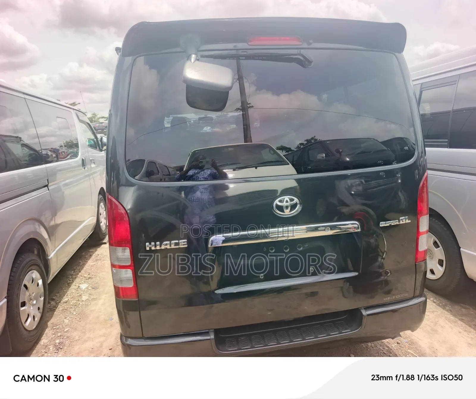 Toyota HiAce 2010 Black
