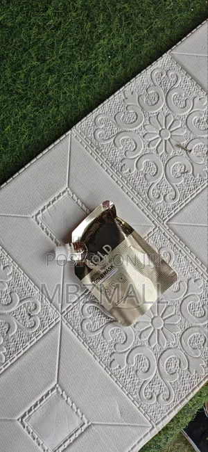 Retinol Snake Venom Gold Face Mask