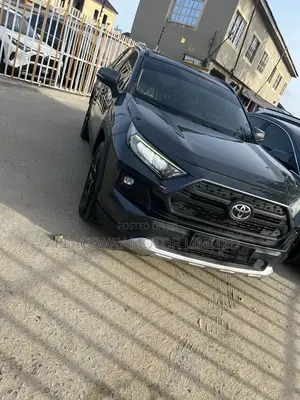 Toyota RAV4 2021 Matt Black