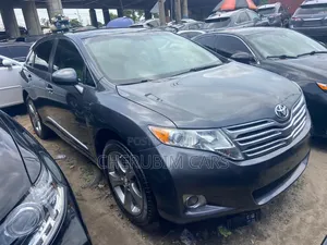 Toyota Venza AWD 2011 Gray