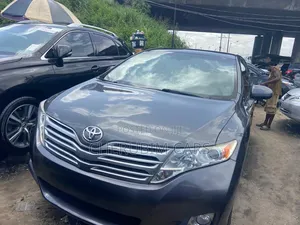 Toyota Venza AWD 2011 Gray