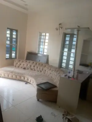 1bdrm Apartment in Bera Esate, Chevron for rent