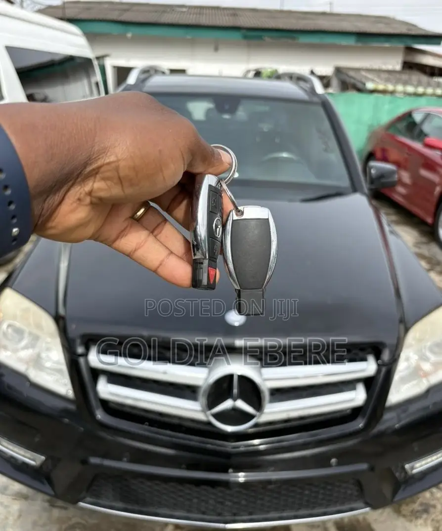 Mercedes-Benz GLK-Class 2012 Black
