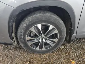 Toyota Highlander 2022 Silver
