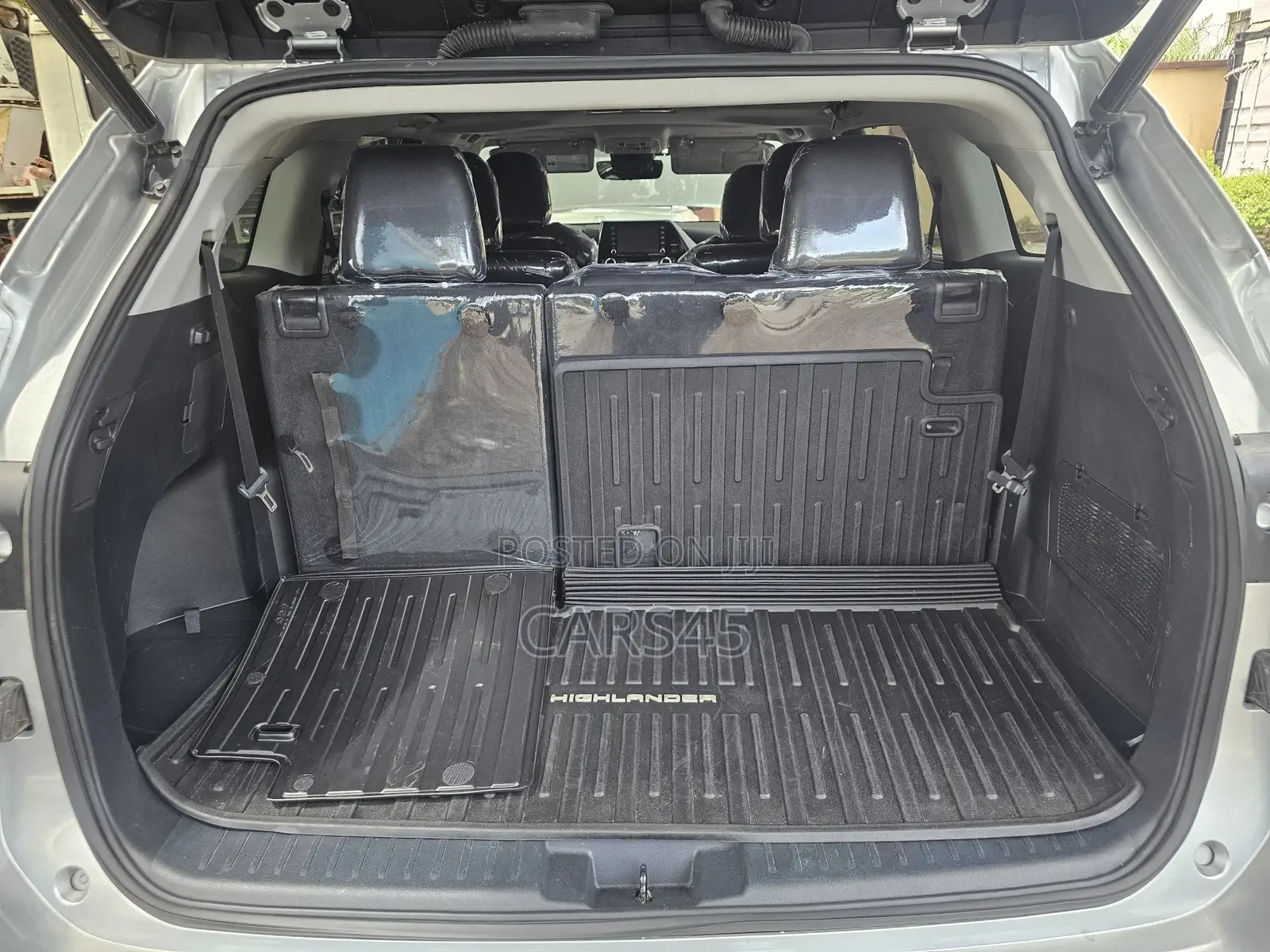 Toyota Highlander 2022 Silver
