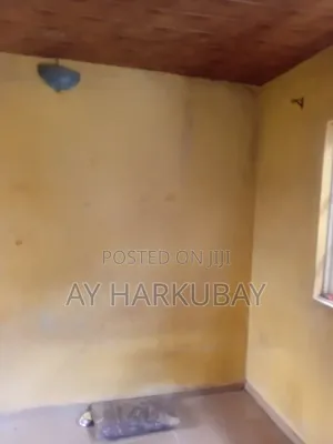 1bdrm Bedsitter in Onidogbo, Aiyeteju for rent