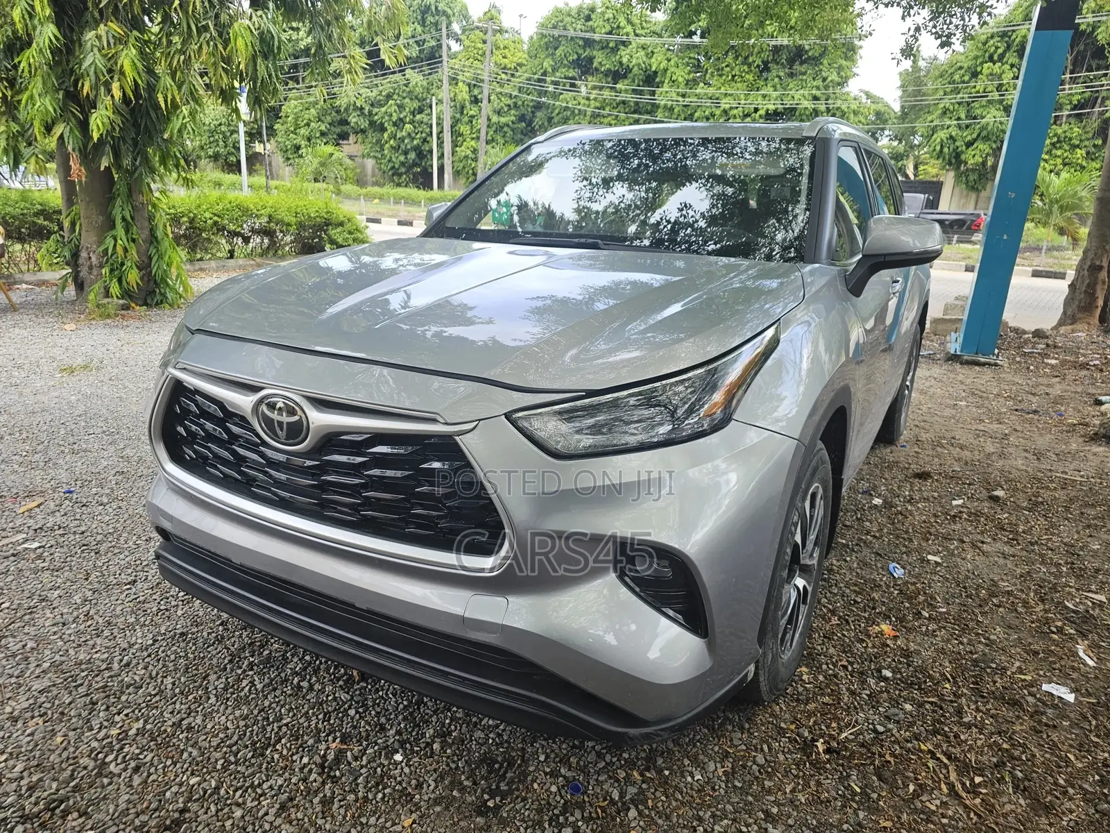 Toyota Highlander 2022 Silver