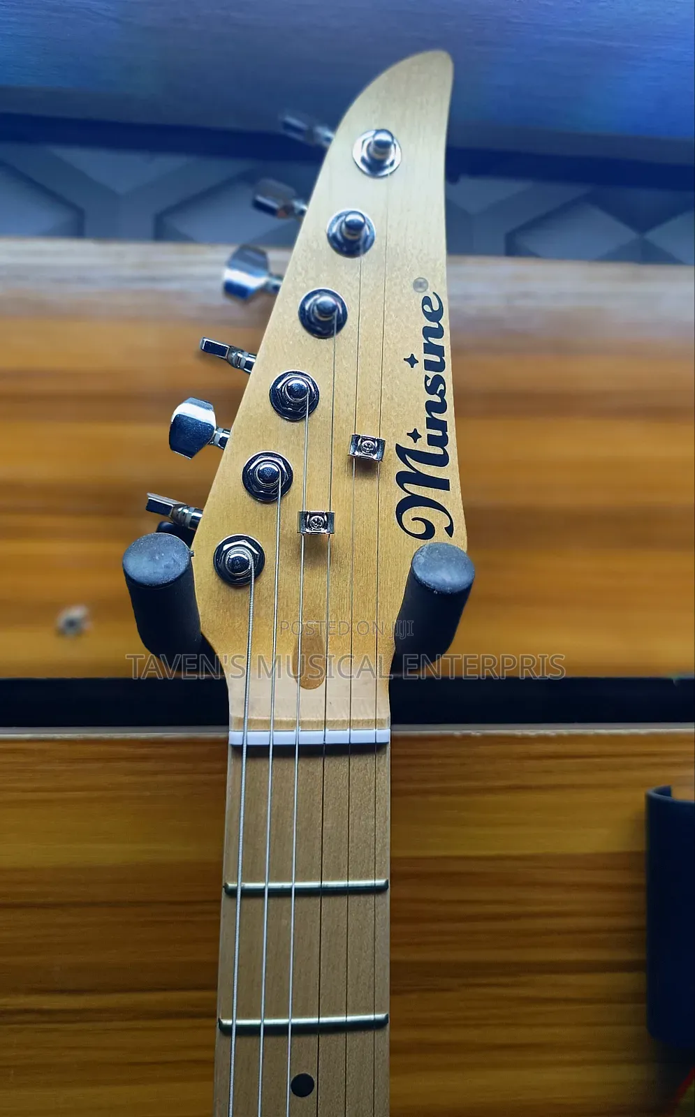 Minsine Stratocaster Style Electric Guitar
