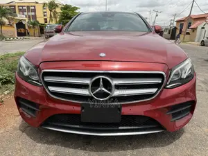 Mercedes-Benz E300 2019 Burgundy