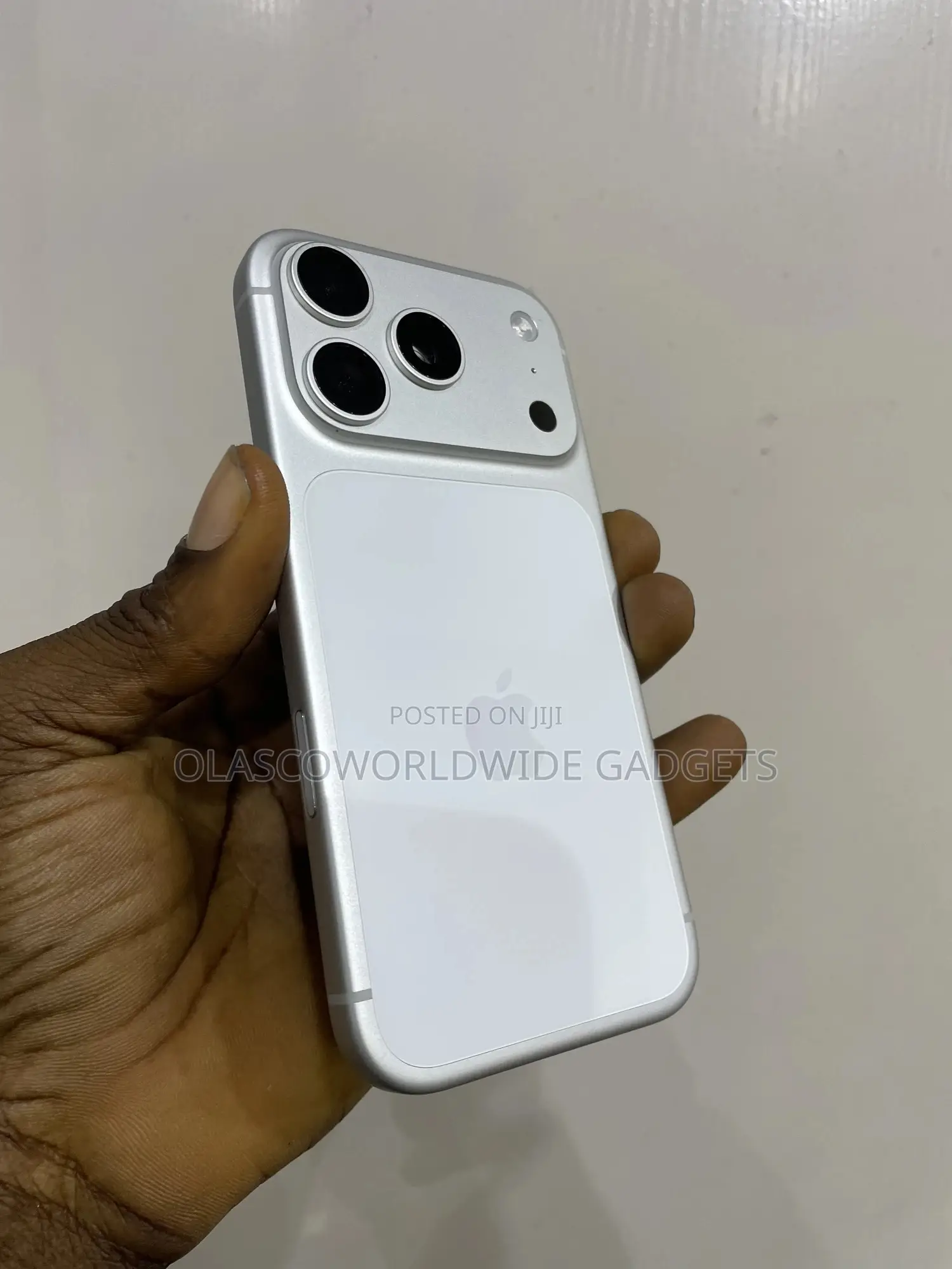 New Apple iPhone 17 Pro 256 GB Silver