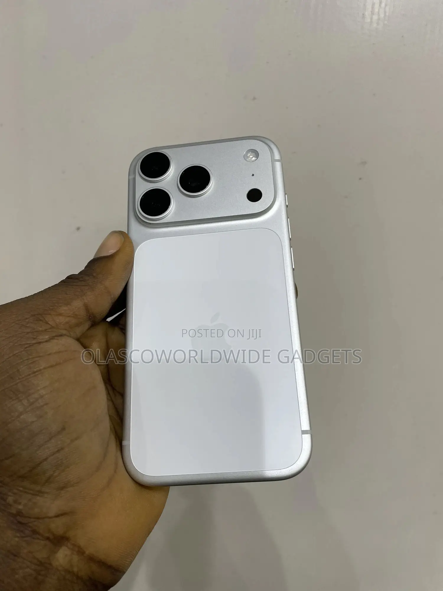 New Apple iPhone 17 Pro 256 GB Silver