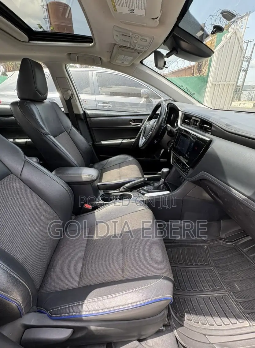 Toyota Corolla 2018 White