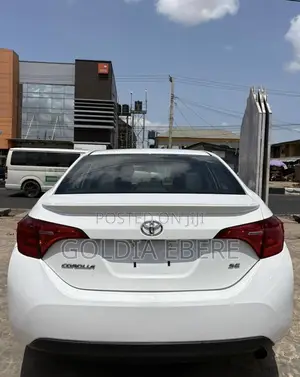 Toyota Corolla 2018 White