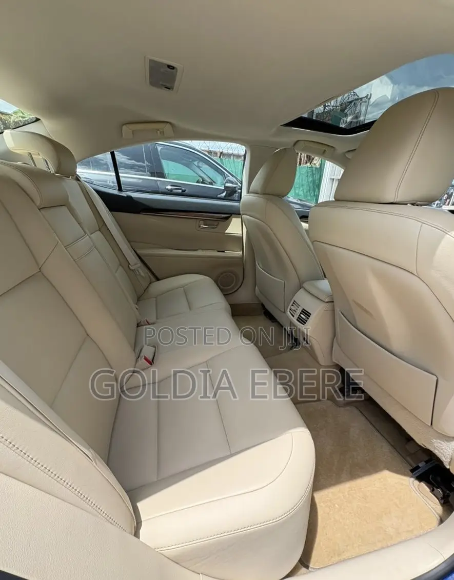 Lexus ES 2013 Blue