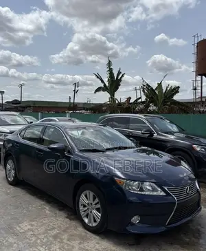 Lexus ES 2013 Blue