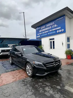Mercedes-Benz C300 2016 Black