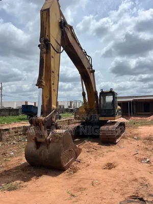 Cat Excavator 330l - 3306 Di Engine - Company Use