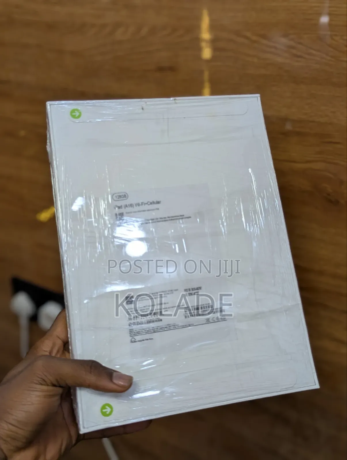 New Apple iPad 10.2 (2020) 128 GB Silver