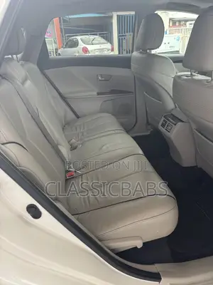 Toyota Venza 2010 White