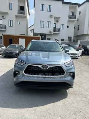 Toyota Highlander Limited FWD 2024 Blue