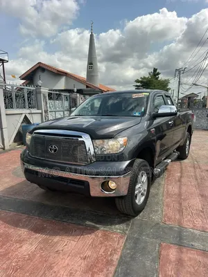 Toyota Tundra CrewMax 4x4 Limited 2012 Gray