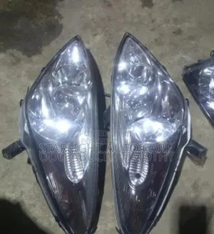 Headlights Lexus Es330 Tokunbo Available