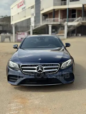 Mercedes-Benz E450 A238 4MATIC 2019 Blue