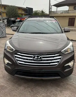 Hyundai Santa Fe Limited w/Saddle Interior 4dr SUV AWD (3.3L 6cyl 6A)