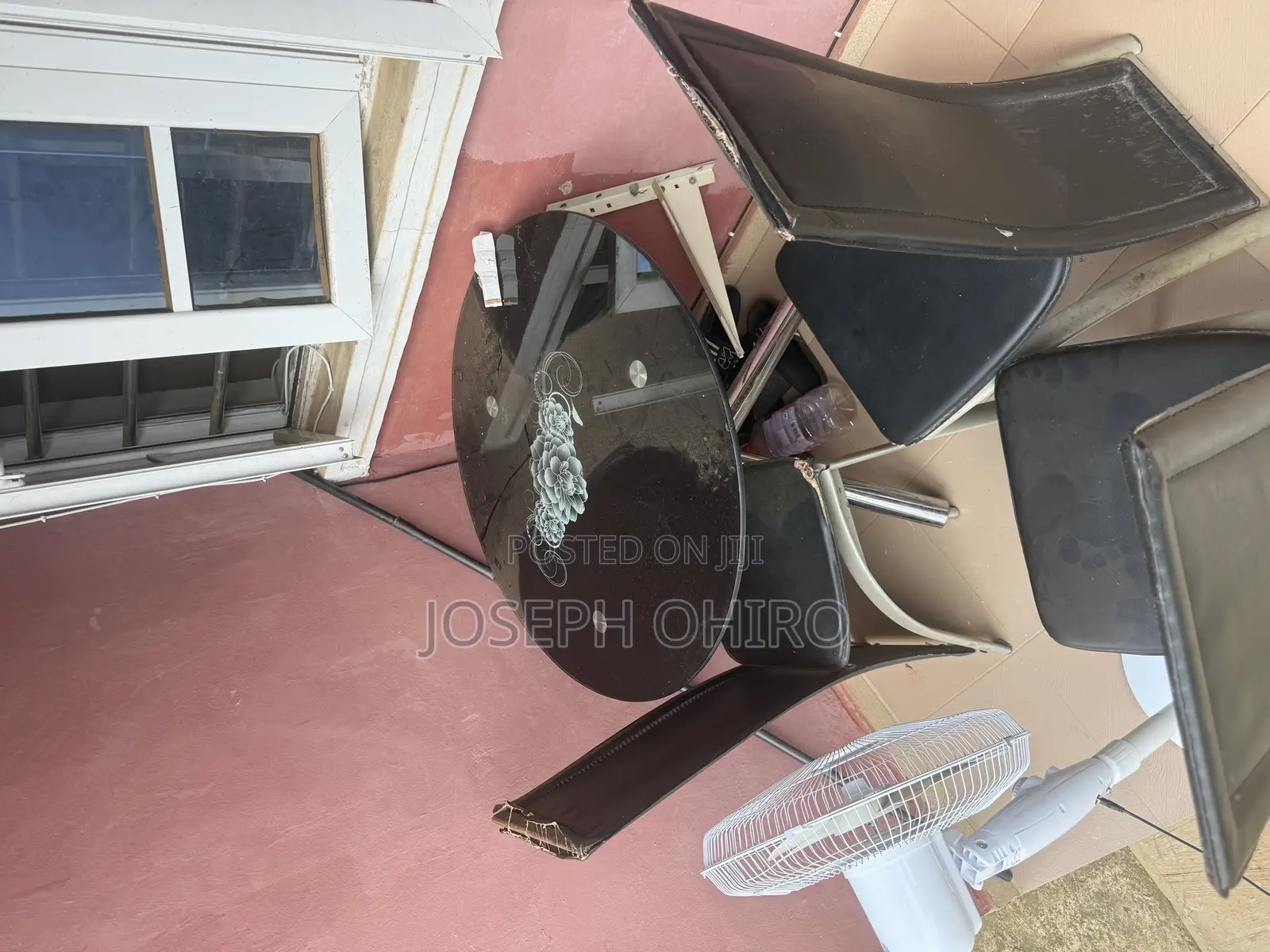 3 Sitter Glass Dining Tablr Set