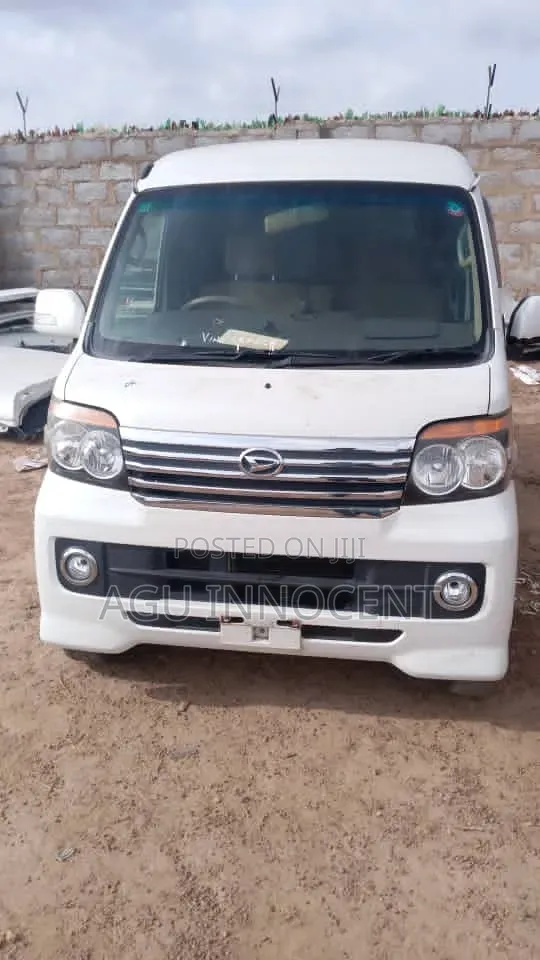 Daihatsu Hijet 2010 White