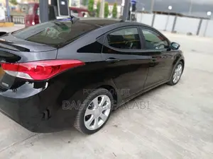 Hyundai Elantra 2012 Black
