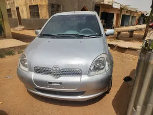 Toyota Yaris 1.0 2004 Silver