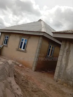 1bdrm Block of Flats in Ewu-Agbo Area, Gberigbe for rent