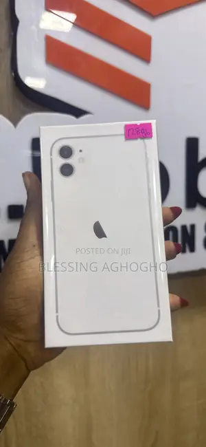 New Apple iPhone 11 128 GB White