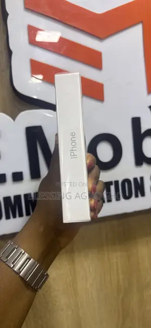 New Apple iPhone 11 128 GB White