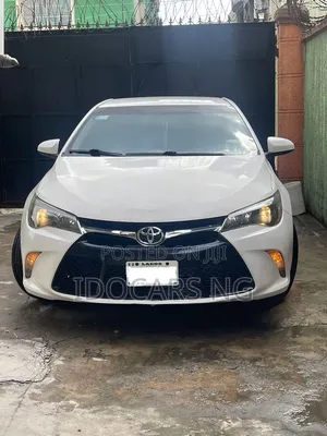 Toyota Camry LE 4dr Sedan (2.5L 4cyl 6A) 2016 White