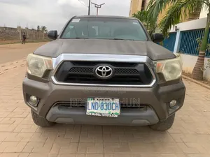 Toyota Tacoma 2012 Brown