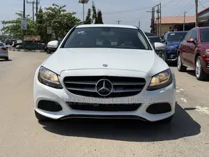 Mercedes-Benz C300 Base 4Matic Sedan AWD (2.0L 4cyl 7A) 2016 Off white