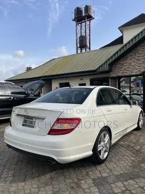 Mercedes-Benz C300 Sport Sedan RWD (3.0L 6cyl 6M) 2011 White