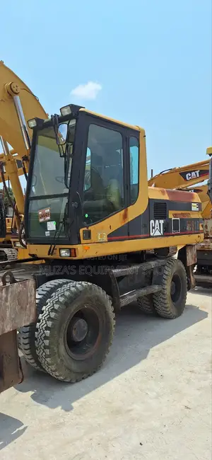 Caterpillar Excavator M 318 for Sale. Price: 162 Million